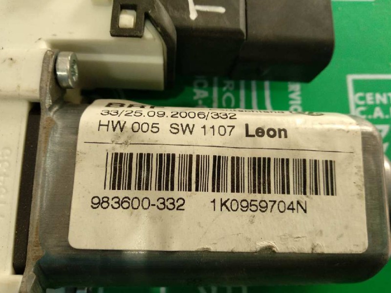 Recambio de motor elevalunas trasero derecho para seat leon (1p1) reference referencia OEM IAM 1K0959704N 983600332 SIEMENS