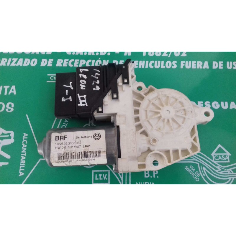 Recambio de motor elevalunas trasero izquierdo para seat leon (1p1) reference referencia OEM IAM 1K0959703N 983599332 HW005SW110