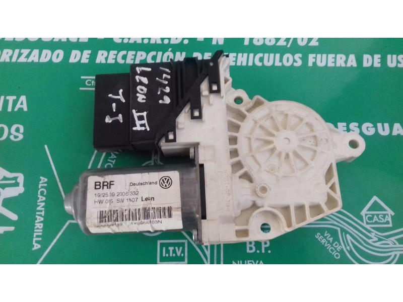 Recambio de motor elevalunas trasero izquierdo para seat leon (1p1) reference referencia OEM IAM 1K0959703N 983599332 HW005SW110