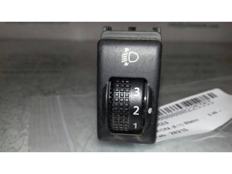 Recambio de mando luces para nissan micra (k11) básico referencia OEM IAM 28210 NEGRO 4 PINES Recambio de mando luces para nissan micra (k11) básico referencia OEM IAM 28210 NEGRO 4 PINES