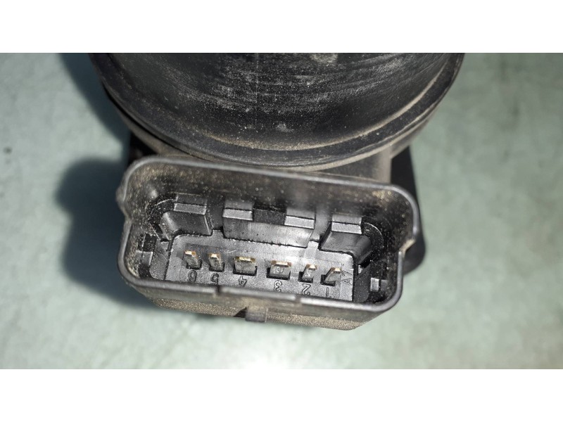 Recambio de caudalimetro para renault megane ii classic berlina confort authentique referencia OEM IAM H7700104426 7700109812 5W