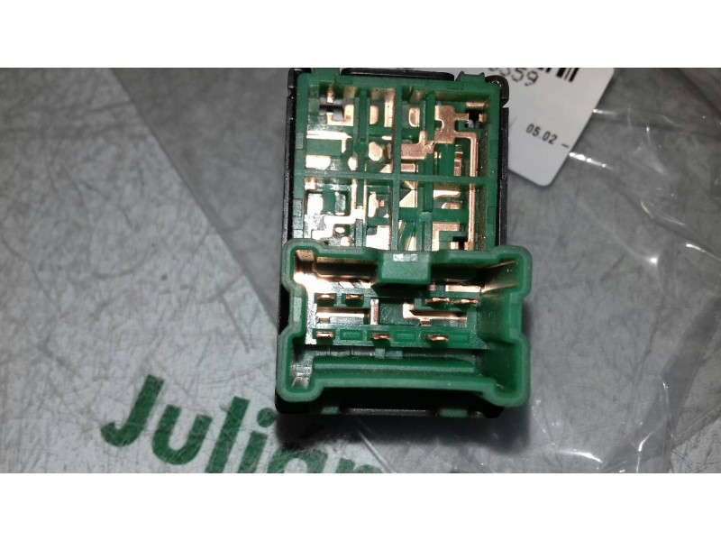 Recambio de mando retrovisor para nissan primera berlina (p12) line up referencia OEM IAM  VERDE 3 + 4 PINES