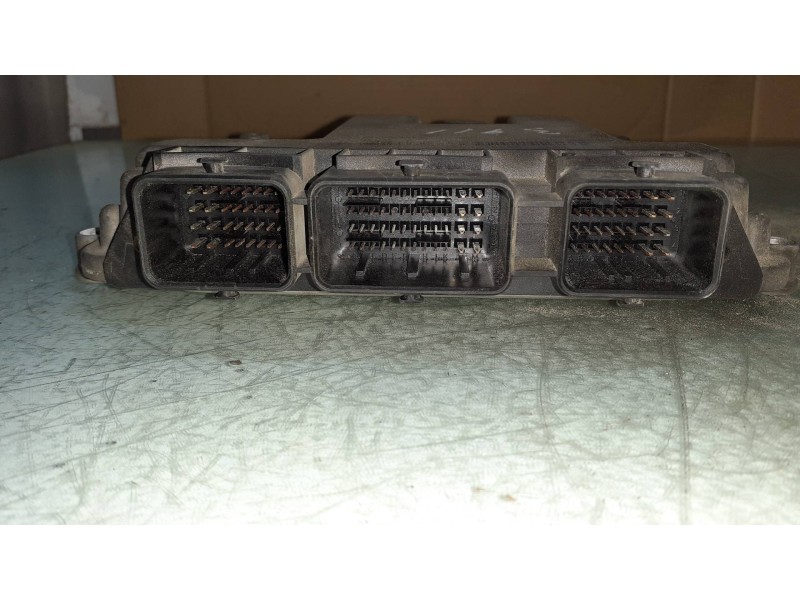 Recambio de centralita motor uce para renault megane ii classic berlina confort authentique referencia OEM IAM 8200310863 820037