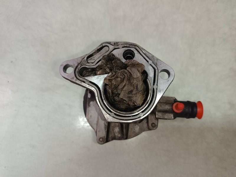 Recambio de depresor freno / bomba vacio para renault kangoo (f/kc0) alize referencia OEM IAM 53417002  PIERBURG