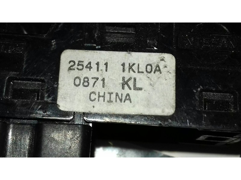 Recambio de mando elevalunas delantero derecho para nissan juke (f15) acenta referencia OEM IAM 254111KL0A NEGRO 5 PINES