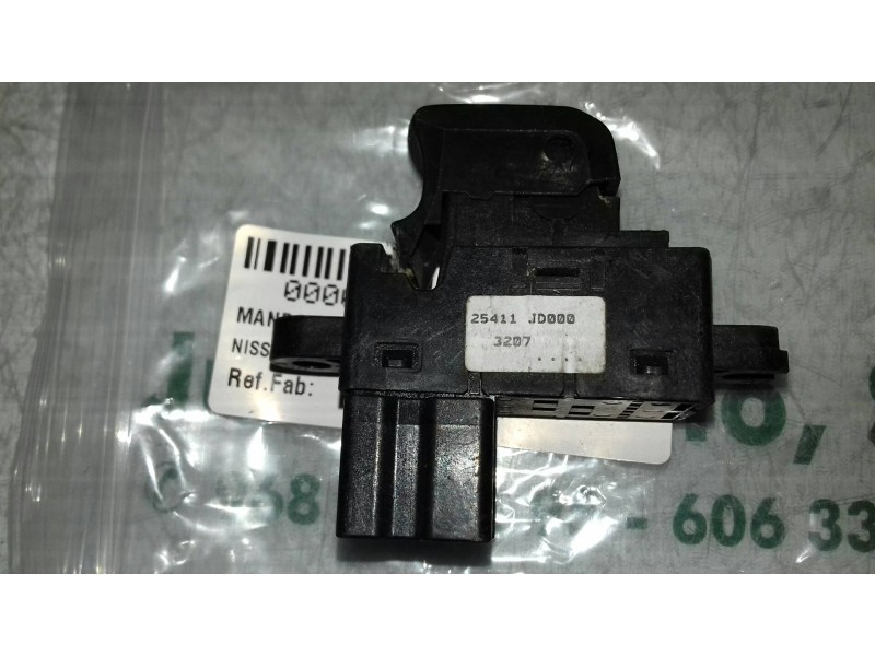 Recambio de mando elevalunas trasero izquierdo para nissan qashqai (j10) tekna referencia OEM IAM  NEGRO 5 + 1 PINES