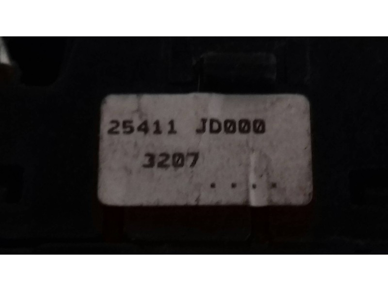Recambio de mando elevalunas trasero izquierdo para nissan qashqai (j10) tekna referencia OEM IAM  NEGRO 5 + 1 PINES