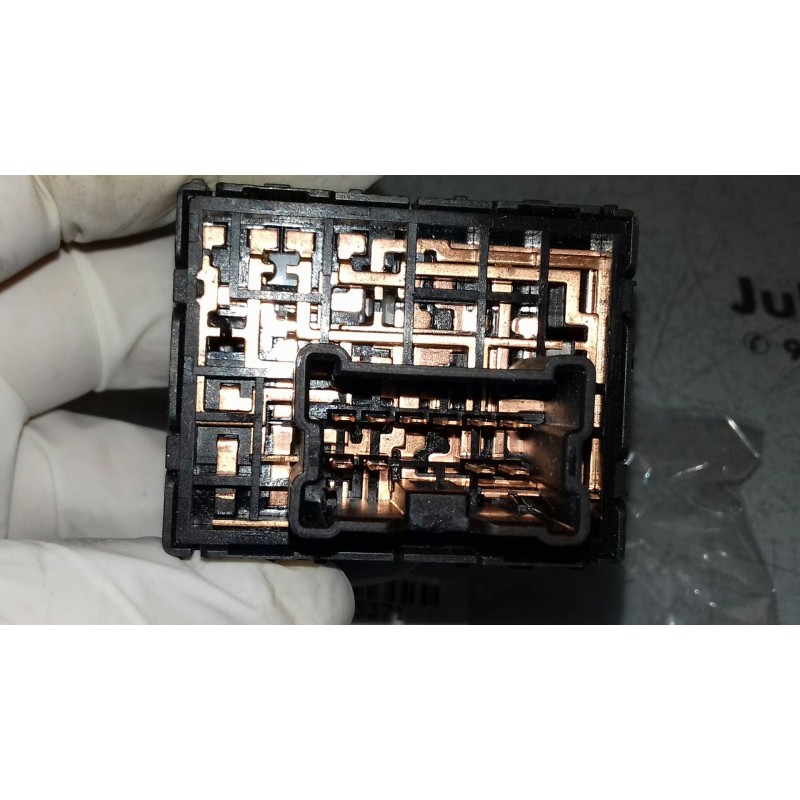 Recambio de mando retrovisor para nissan micra (k12e) line up referencia OEM IAM 020812 NECRO 6 + 4 PINES