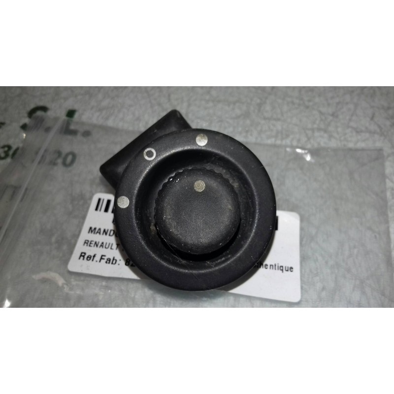 Recambio de mando retrovisor para renault megane ii berlina 3p confort authentique referencia OEM IAM 8200002442A NEGRO 4 + 4 PI
