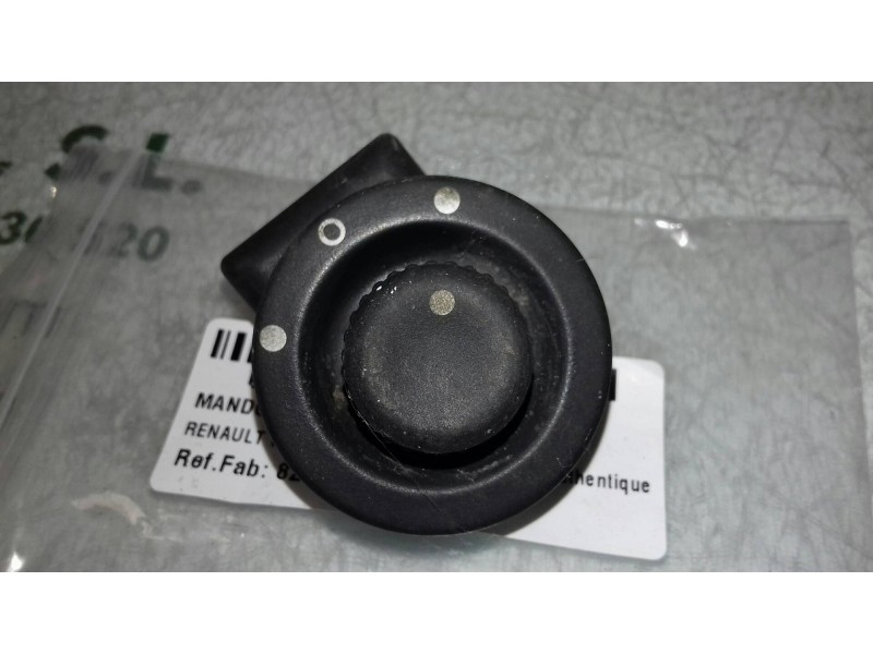 Recambio de mando retrovisor para renault megane ii berlina 3p confort authentique referencia OEM IAM 8200002442A NEGRO 4 + 4 PI