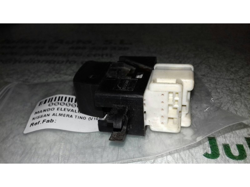 Recambio de mando elevalunas trasero derecho para nissan almera tino (v10m) acenta referencia OEM IAM  BLANCO 5 + 1 PINES