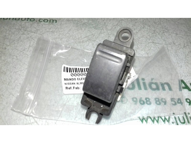 Recambio de mando elevalunas delantero derecho para nissan almera tino (v10m) acenta referencia OEM IAM  BLANCO 5 + 1 PINES