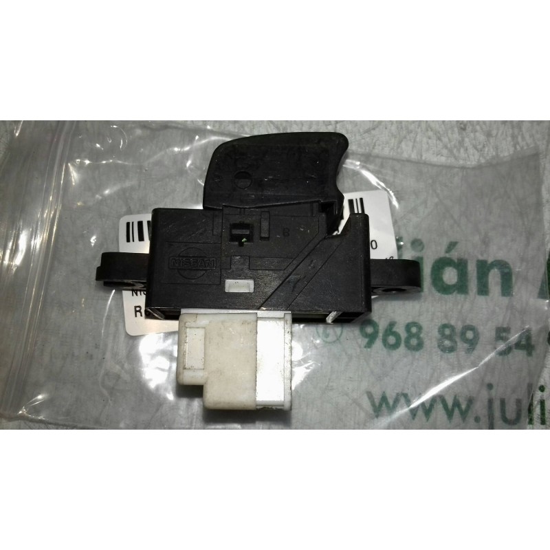 Recambio de mando elevalunas delantero derecho para nissan almera tino (v10m) acenta referencia OEM IAM  BLANCO 5 + 1 PINES