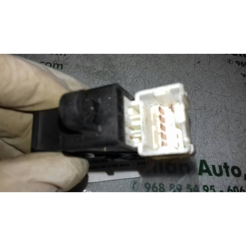 Recambio de mando elevalunas delantero derecho para nissan almera tino (v10m) acenta referencia OEM IAM  BLANCO 5 + 1 PINES