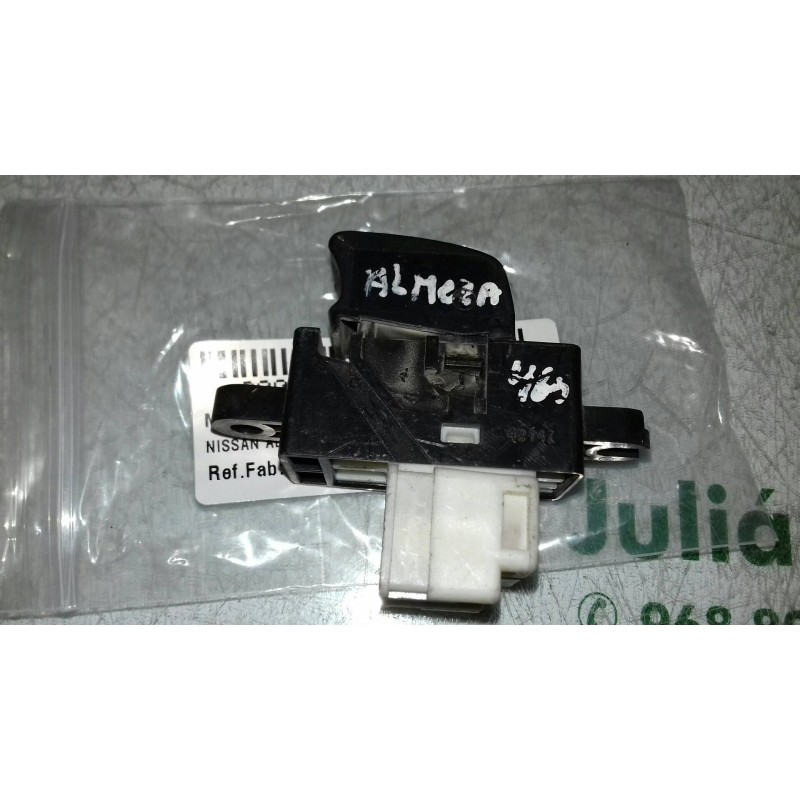 Recambio de mando elevalunas delantero derecho para nissan almera (n15) gx referencia OEM IAM 49142 BLANCO 5 + 1 PINES