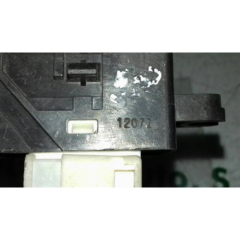 Recambio de mando elevalunas delantero izquierdo para nissan almera (n15) gx referencia OEM IAM 1207Z BLANCO 5 + 1 PINES