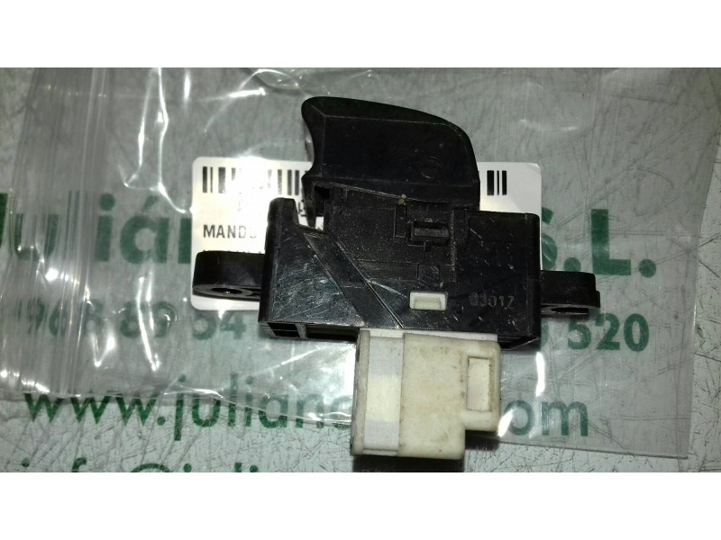Recambio de mando elevalunas trasero derecho para nissan almera (n15) gx referencia OEM IAM 0301Z BLANCO 5 + 1 PINES