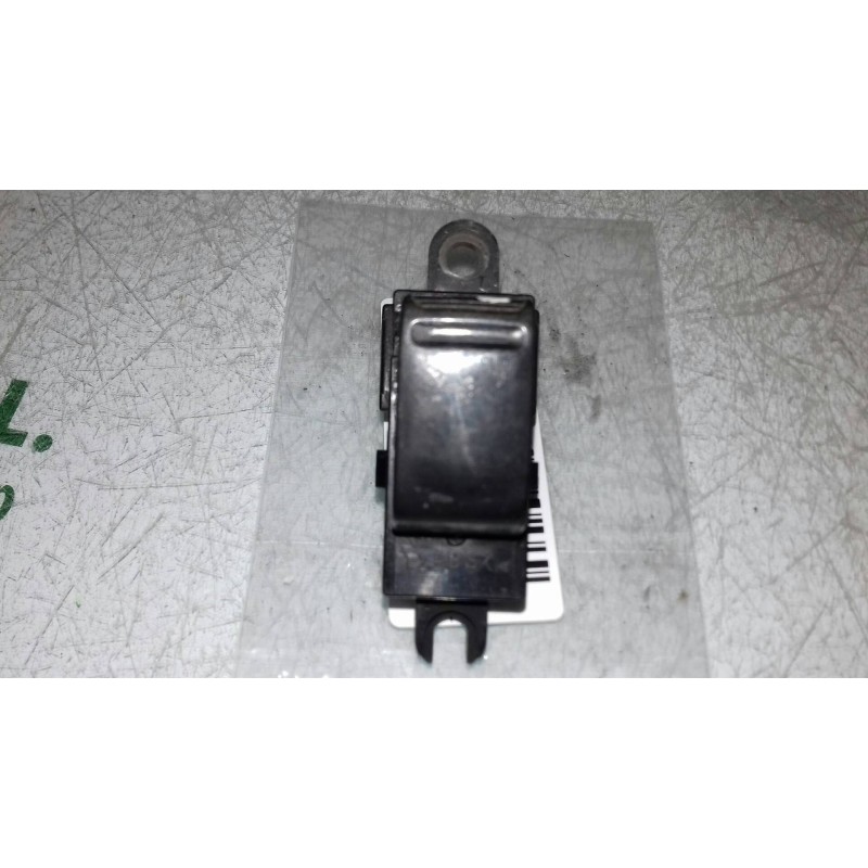 Recambio de mando elevalunas delantero derecho para nissan primera berlina (p12) line up referencia OEM IAM 25411AV600 NEGRO 4 +