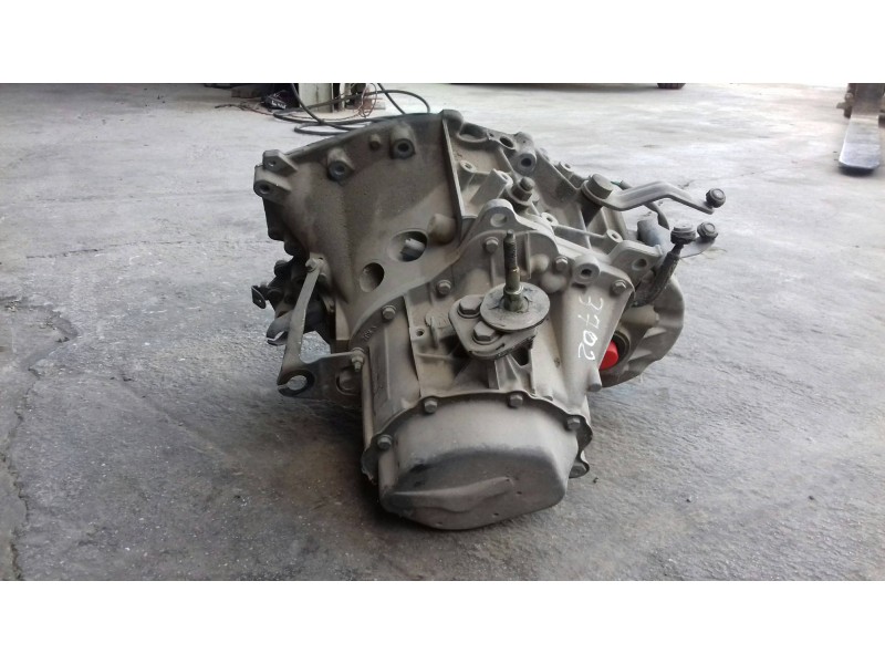 Recambio de caja cambios para peugeot 206 berlina xr referencia OEM IAM 20DL72  5 VELOCIDADES