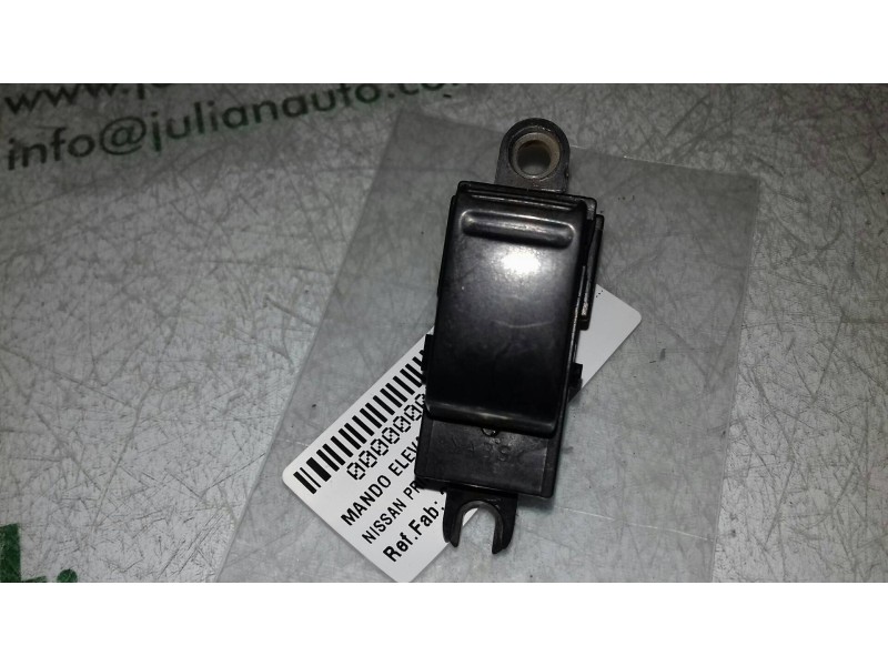 Recambio de mando elevalunas delantero derecho para nissan primera berlina (p12) visia referencia OEM IAM 25411AV600 NEGRO 4 + 3