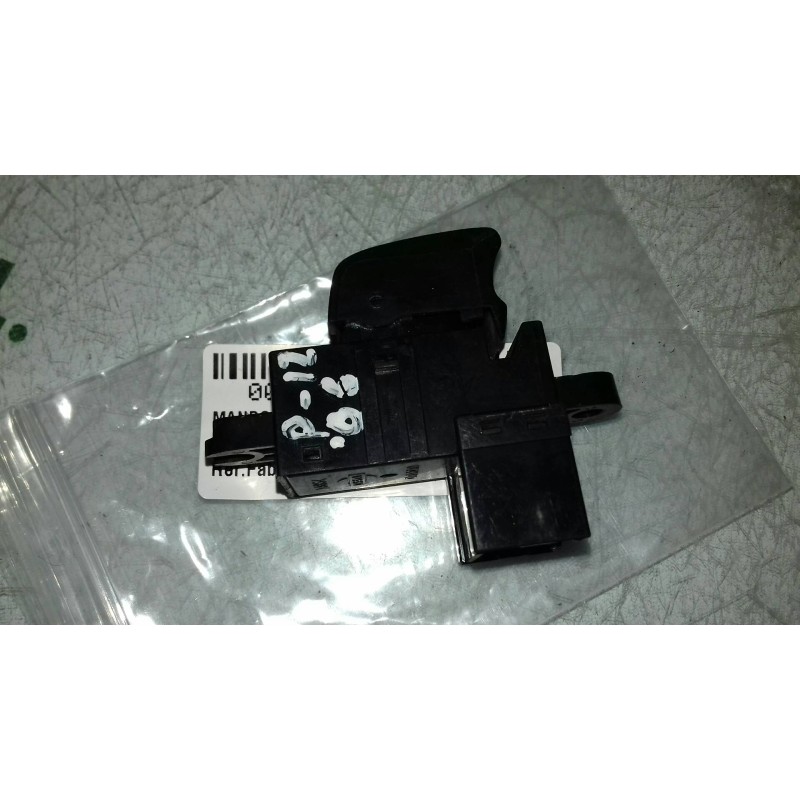 Recambio de mando elevalunas delantero derecho para nissan primera berlina (p12) visia referencia OEM IAM 25411AV600 NEGRO 4 + 3
