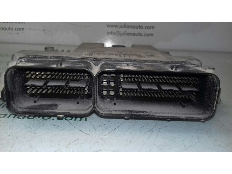 Recambio de centralita motor uce para opel astra h berlina elegance referencia OEM IAM 55556829 0281011943 BOSCH