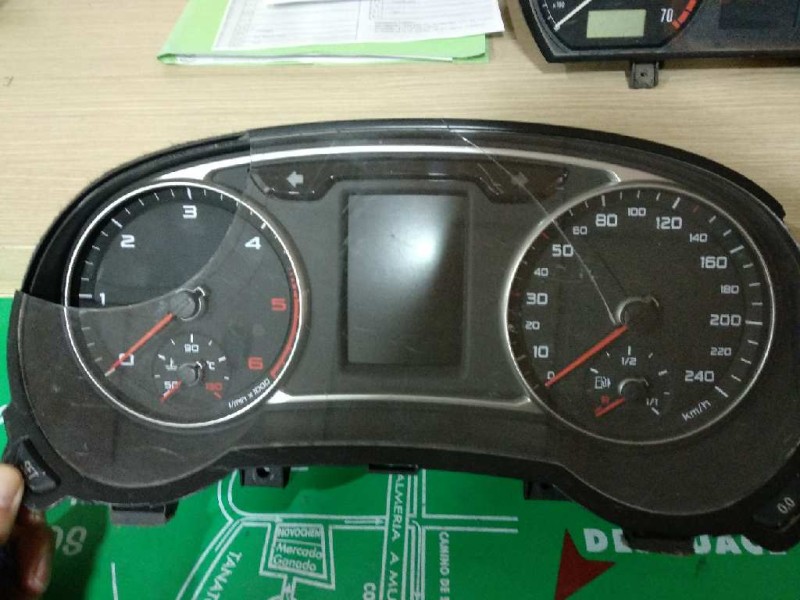 Recambio de cuadro instrumentos para audi a1 (8x) attraction referencia OEM IAM A2C53321556 8X0920930D VDO