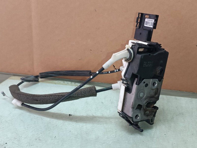 Recambio de cerradura puerta delantera derecha para peugeot partner kombi premium referencia OEM IAM 828405  ELECTRICA