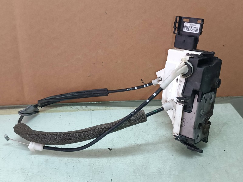 Recambio de cerradura puerta delantera derecha para peugeot partner kombi premium referencia OEM IAM 828405  ELECTRICA