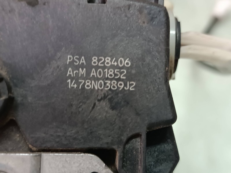 Recambio de cerradura puerta delantera izquierda para peugeot partner kombi premium referencia OEM IAM 828406  ELECTRICA