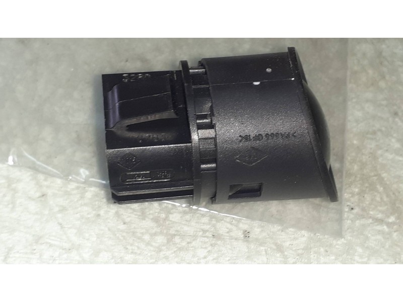 Recambio de interruptor para renault megane ii classic berlina confort authentique referencia OEM IAM 1927937 27934 START STOP