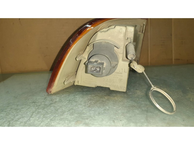 Recambio de piloto delantero izquierdo para fiat punto berlina (176) 60 cult referencia OEM IAM 7732480  