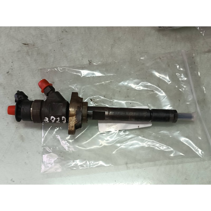 Recambio de inyector para peugeot partner kombi premium referencia OEM IAM 0445110311 620033 CONECTOR 2 PINES