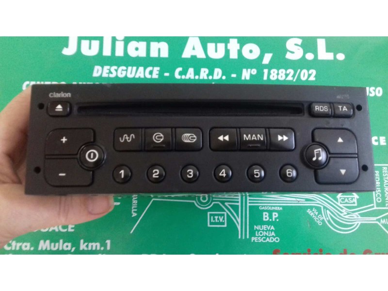 Recambio de sistema audio / radio cd para peugeot partner (s2) combi plus referencia OEM IAM 96608399XT PU2471A CLARIO