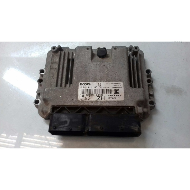 Recambio de centralita motor uce para opel astra h berlina essentia referencia OEM IAM 55556829 0218011943 BOSCH