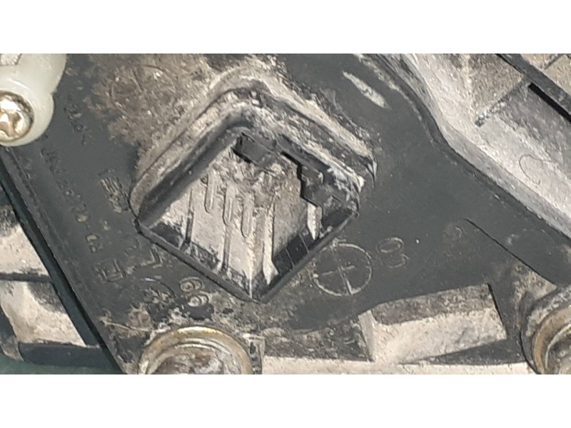 Recambio de retrovisor izquierdo para hyundai coupe (rd) 1.6 fx xplod referencia OEM IAM 010079  ELECTRICO Recambio de retrovisor izquierdo para hyundai coupe (rd) 1.6 fx xplod referencia OEM IAM 010079  ELECTRICO