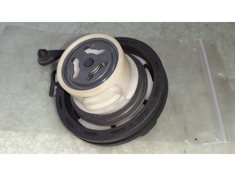 Recambio de tapon combustible para ford ecosport (cr6) st-line black edition referencia OEM IAM   