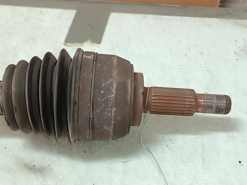 Recambio de transmision delantera izquierda para renault megane ii classic berlina dynamique referencia OEM IAM 8200330413  