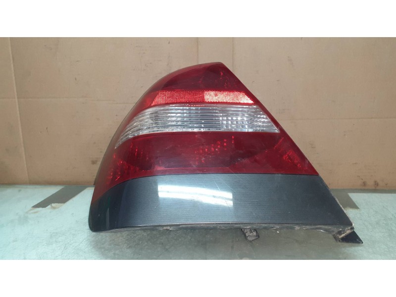 Recambio de piloto trasero izquierdo para daewoo nubira berlina se (1999) referencia OEM IAM 0311001419  