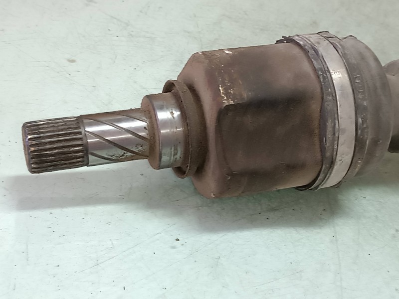 Recambio de transmision delantera izquierda para renault megane ii classic berlina dynamique referencia OEM IAM 8200330413  