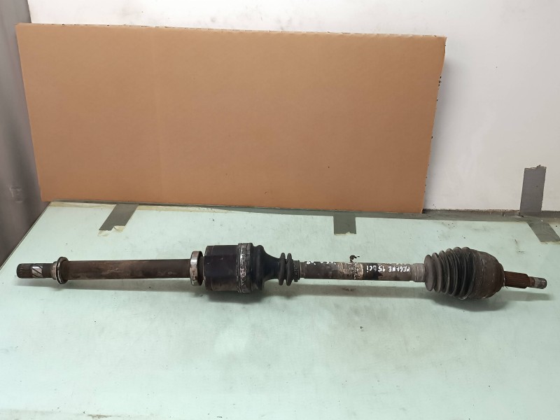 Recambio de transmision delantera derecha para renault megane ii classic berlina dynamique referencia OEM IAM 8200472158  