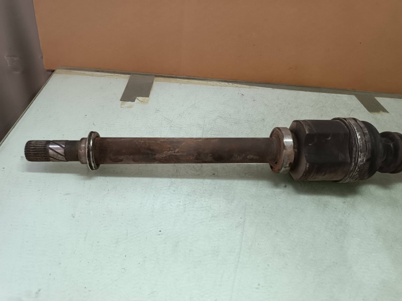 Recambio de transmision delantera derecha para renault megane ii classic berlina dynamique referencia OEM IAM 8200472158  