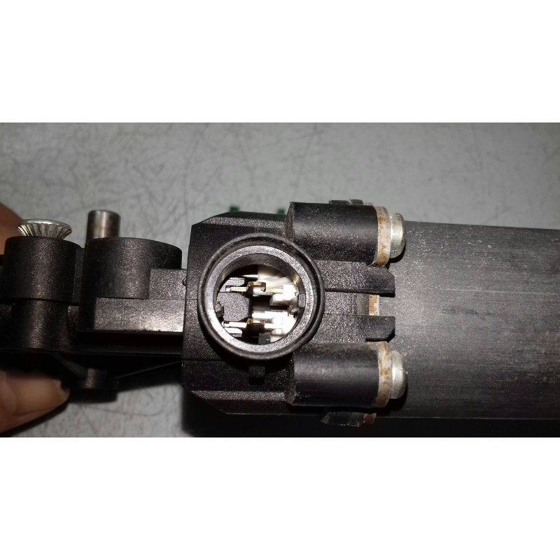 Recambio de motor elevalunas delantero derecho para nissan primera berlina (p12) acenta referencia OEM IAM 400714  2 PINES Recambio de motor elevalunas delantero derecho para nissan primera berlina (p12) acenta referencia OEM IAM 400714  2 PINES