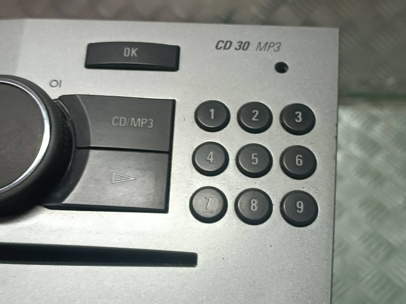 Recambio de sistema audio / radio cd para opel astra h ber. cosmo referencia OEM IAM 344183129 13251057 DELPHI GRUNDIG