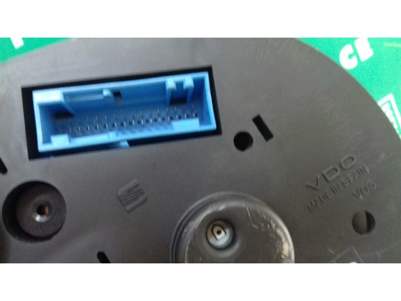 Recambio de cuadro instrumentos para seat leon (1m1) stella referencia OEM IAM 110080074013 W01M0920801 VDO