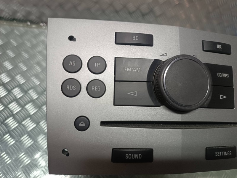 Recambio de sistema audio / radio cd para opel astra h ber. cosmo referencia OEM IAM 344183129 13251057 DELPHI GRUNDIG