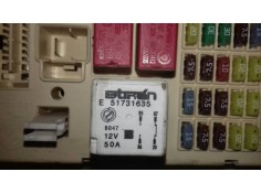 Recambio de caja reles / fusibles para fiat punto berlina (188) 1.2 16v dynamic referencia OEM IAM PA66GB15 51731635 MAGNETI MAR 2