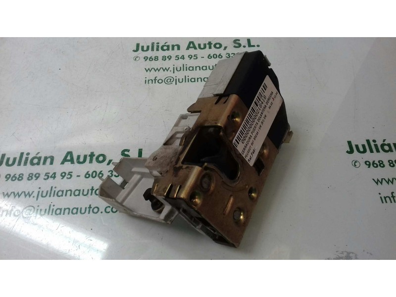 Recambio de cerradura puerta delantera derecha para peugeot 307 break / sw (s1) sw referencia OEM IAM  GRIS 6 PINES
