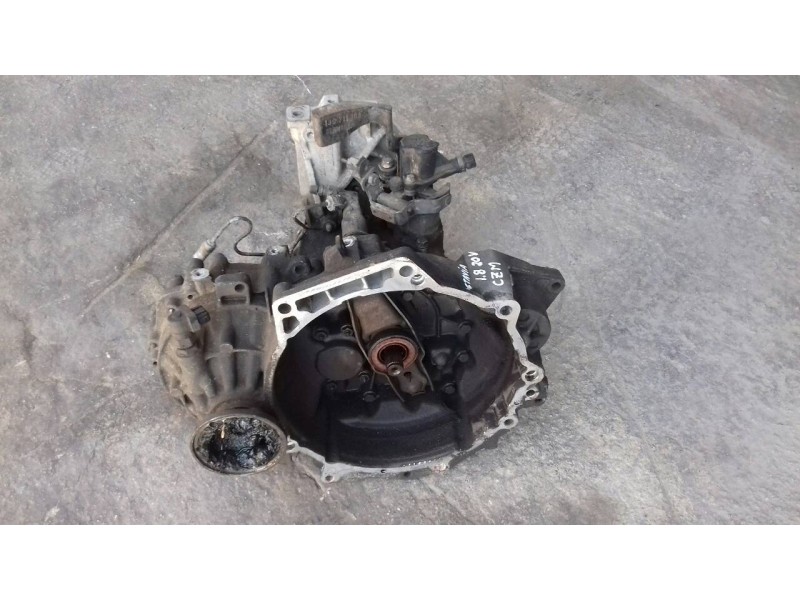 Recambio de caja cambios para skoda octavia berlina (1u2) 1.8 20v slx referencia OEM IAM CZM  5 VELOCIDADES