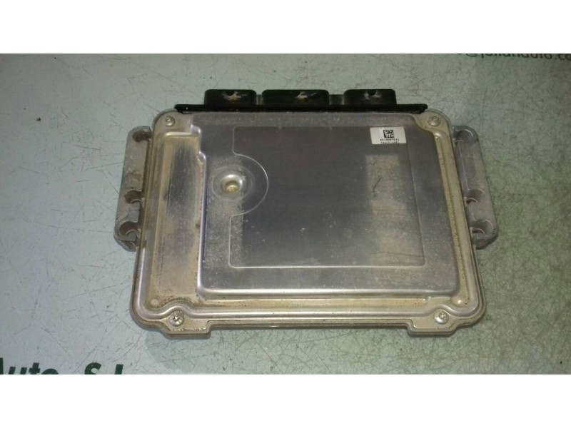 Recambio de centralita motor uce para peugeot 407 sw confort referencia OEM IAM 0281011633  KIT - BOSCH